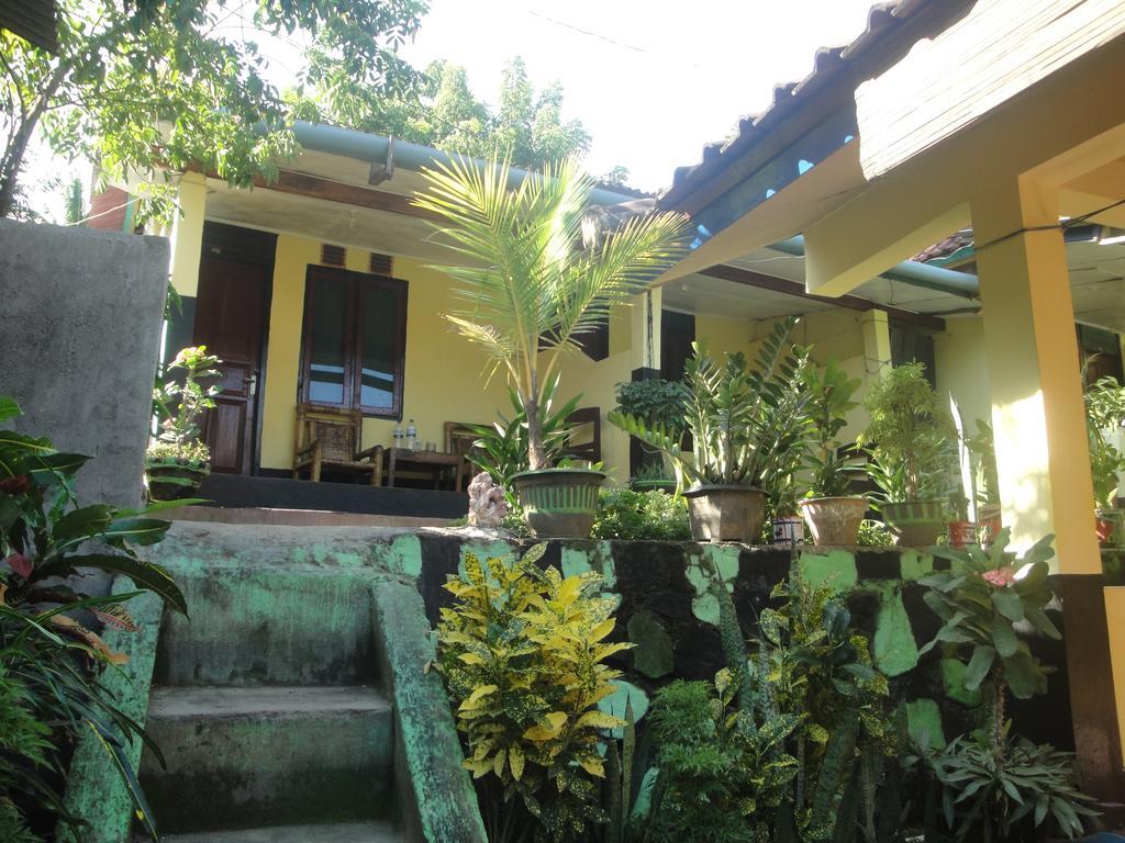 Diyah Homestay Kuta  Exterior photo